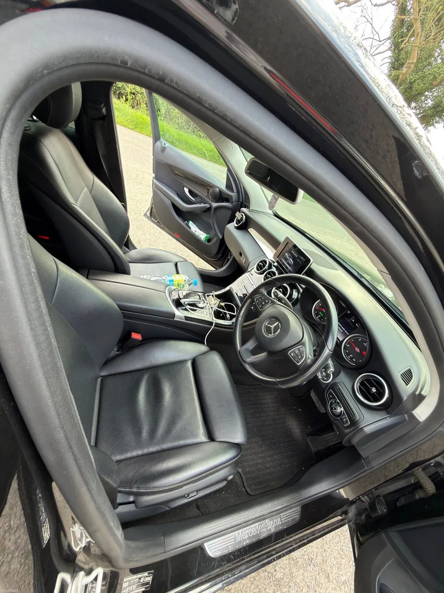 Mercedes-Benz C220 - Image 4