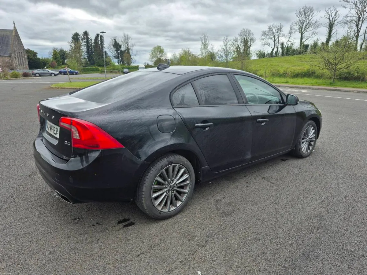 Volvo S60 - Image 4
