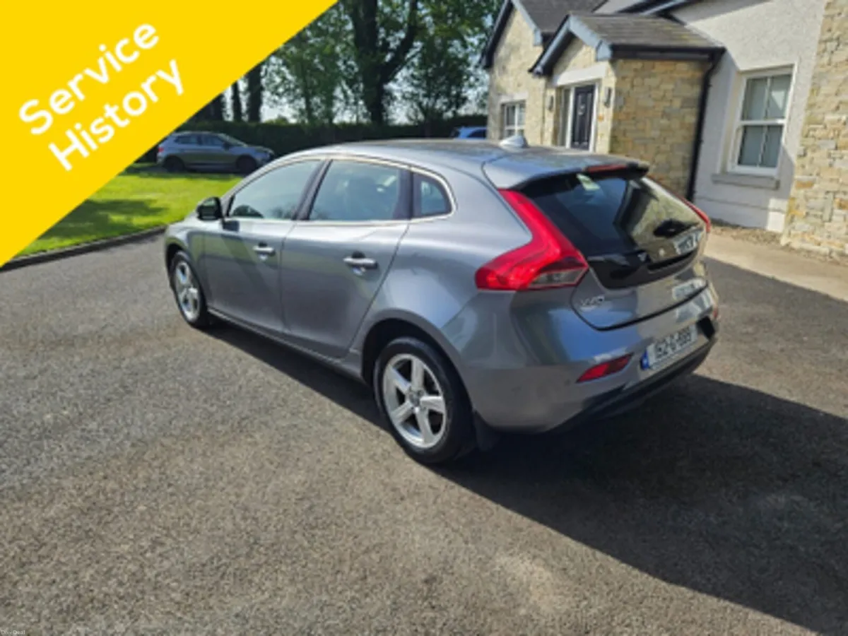2015 VOLVO V40 2.0 D2 SE - Image 4