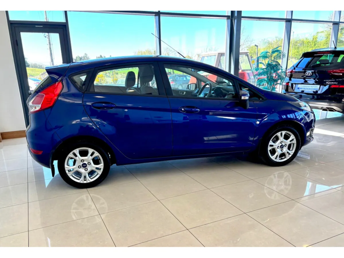 Ford Fiesta ZETEC 1.25 60PS M5 5DR MCA 4DR - Image 5