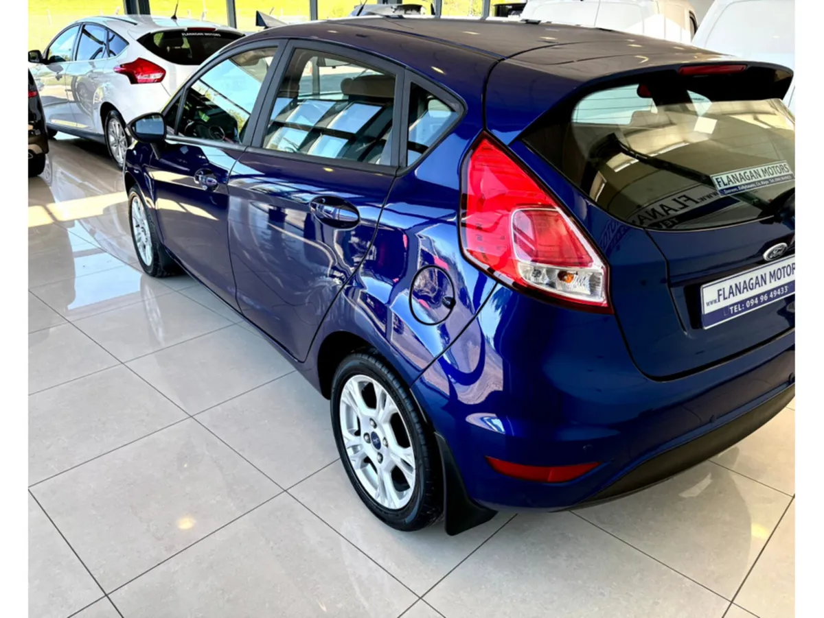 Ford Fiesta ZETEC 1.25 60PS M5 5DR MCA 4DR - Image 3
