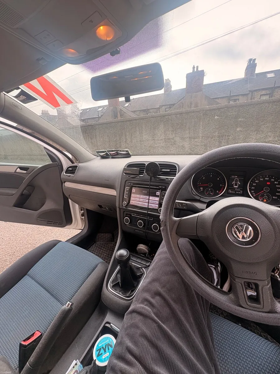 Volkswagen Golf 2011 - Image 3