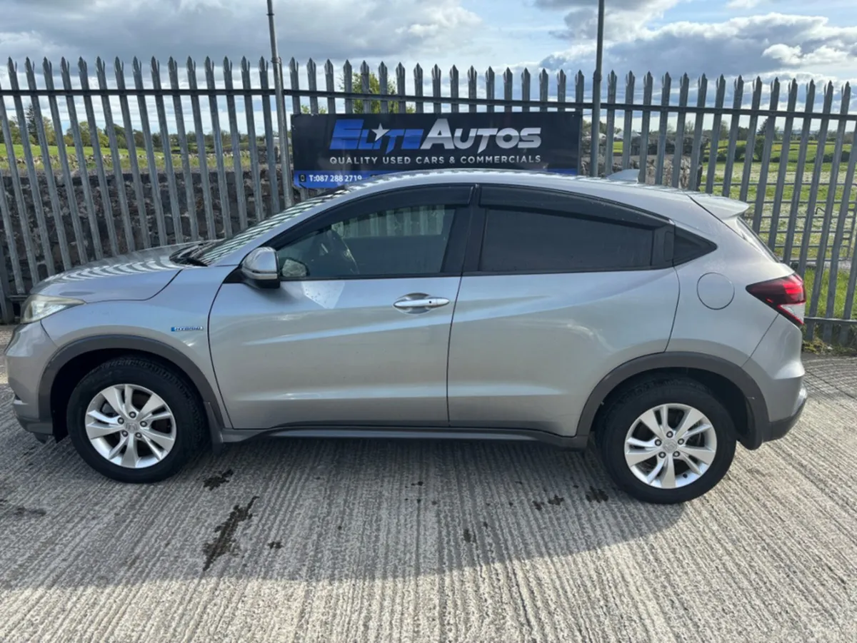 Honda Vezel Self Charging Hybrid - Image 3