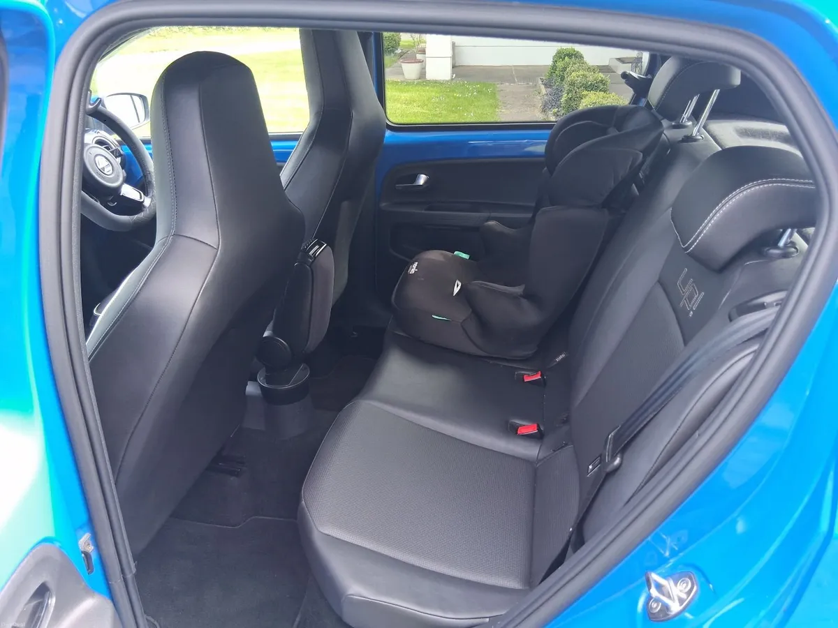 Volkswagen up! 2015 Automatic - Image 3