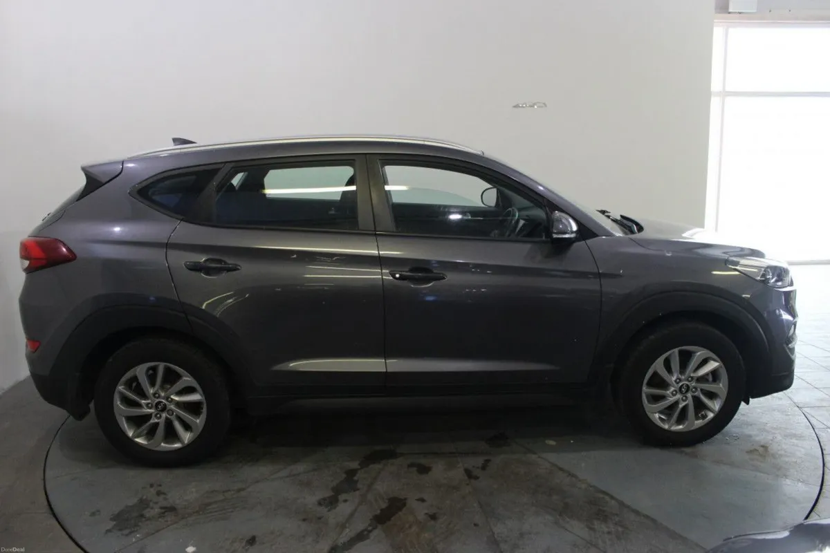 Hyundai Tucson 1.7 D SE NAV - TENDER 37 - Image 3