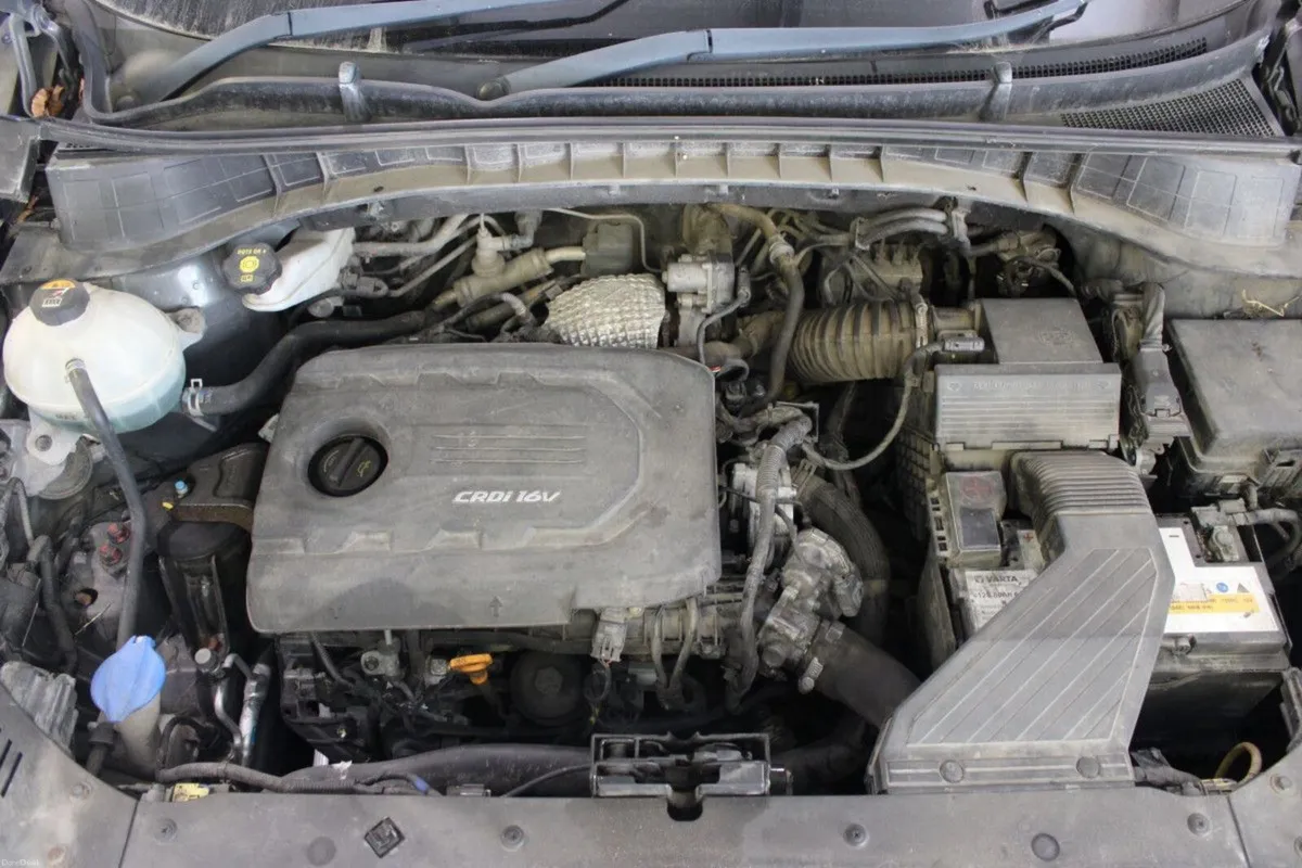 Hyundai Tucson 1.7 D SE NAV - TENDER 37 - Image 4