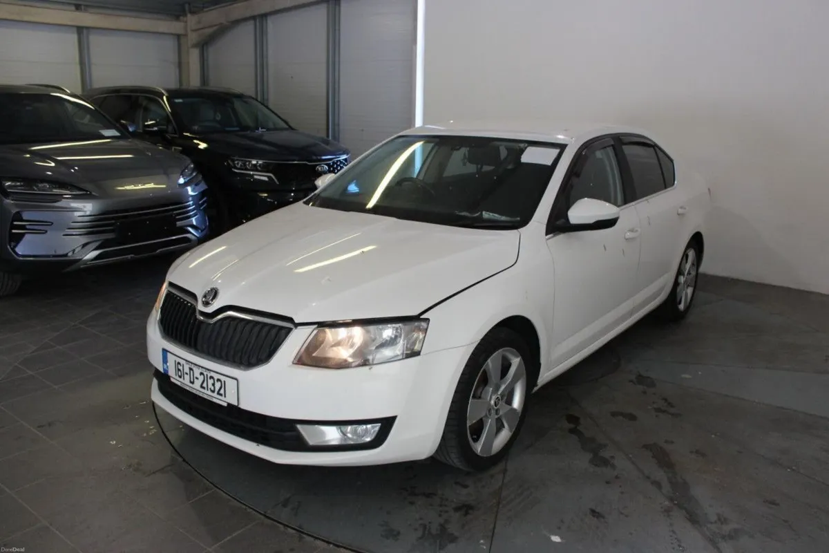 Skoda Octavia STYLE 1.6TDI 110HP - TENDER 35 - ENG - Image 4