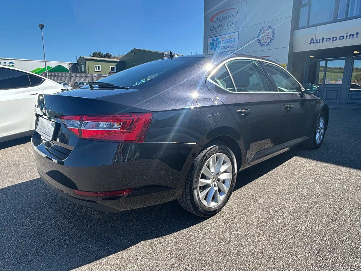 2.0 TDI AMBITION DSG - FLASH SALE NOW ON - Image 3