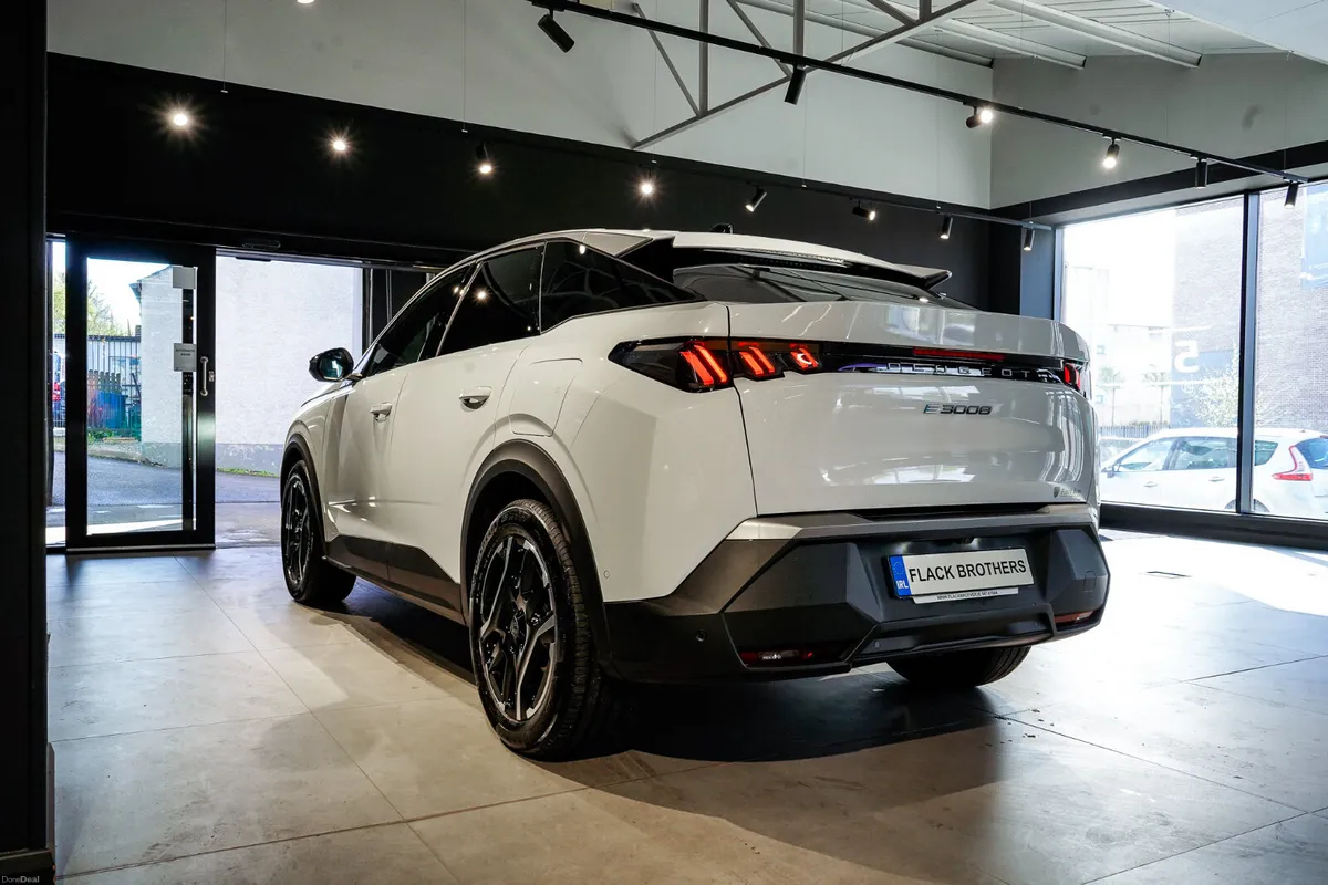 2026 Peugeot 3008 GT Exclusive 210bhp Auto - Image 4