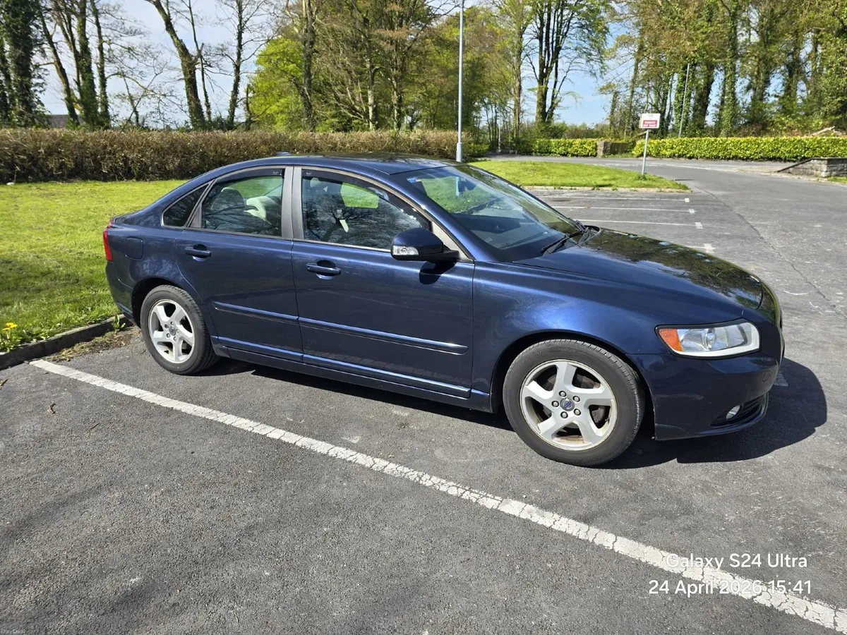 Volvo S40 2012 - Image 1