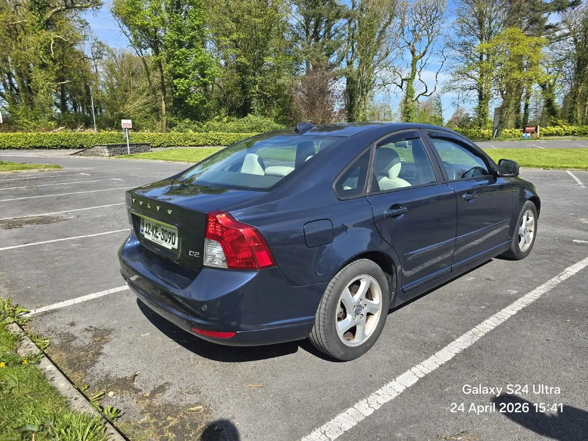 Volvo S40 2012 - Image 2