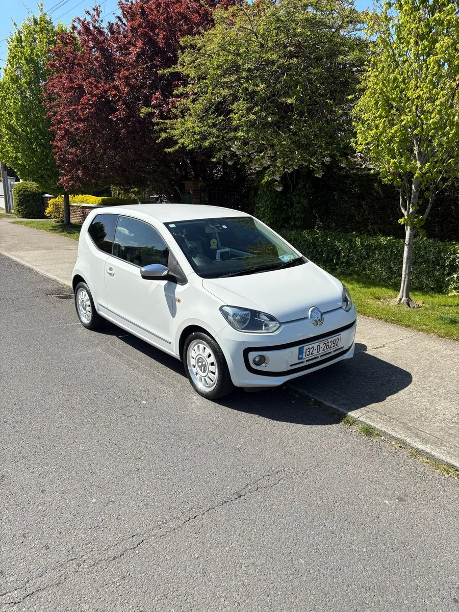 Volkswagen Up - Image 2