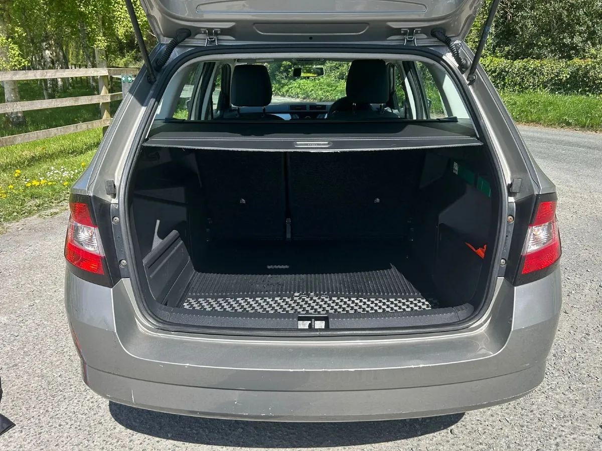 Skoda Fabia 2018 – Grey (Only 108,000 km) - Image 4