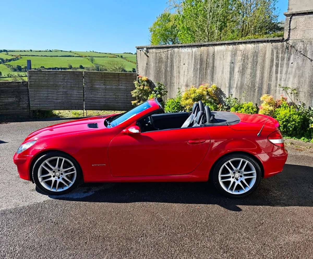 Mercedes-Benz SLK convertible - Image 4