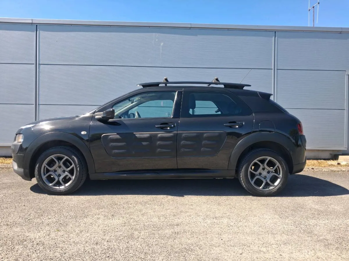 Citroen C4 Cactus 1.2 manual 2017 - Image 4