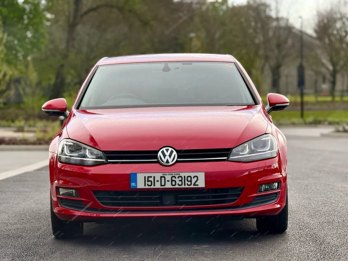 2015 AUTOMATIC VW GOLF 1.2L ONLY 63K KM - Image 2