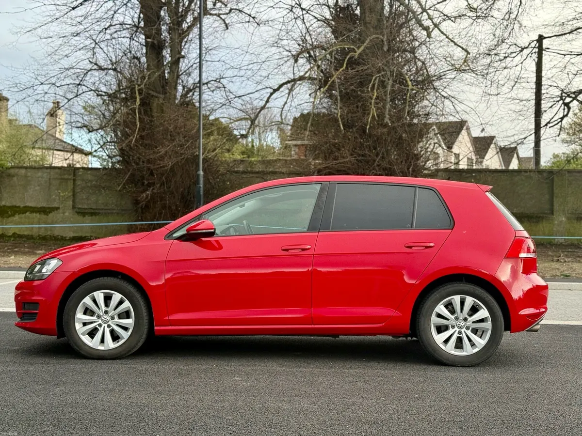 2015 AUTOMATIC VW GOLF 1.2L ONLY 63K KM - Image 4