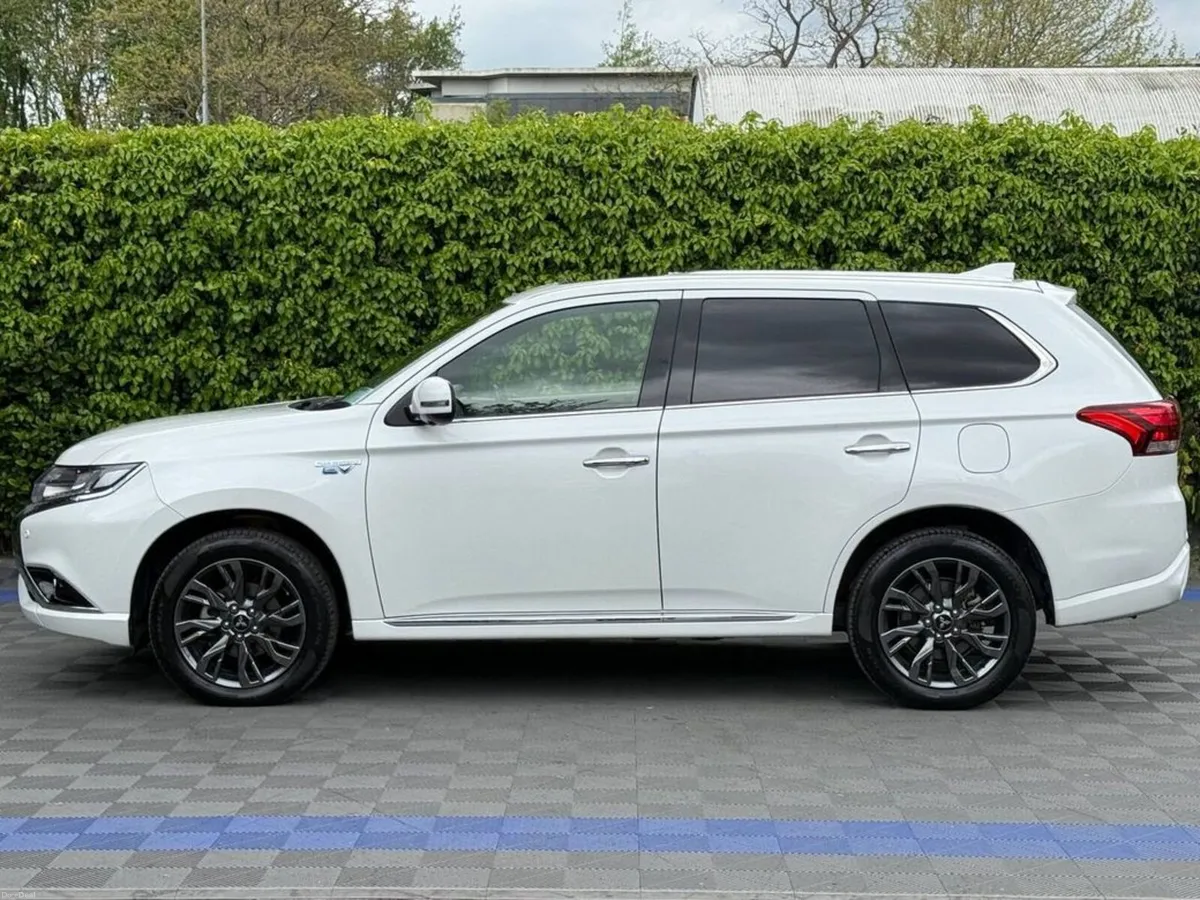 Mitsubishi Outlander 4WD S EDITION 2.0 HYBRID // O - Image 4