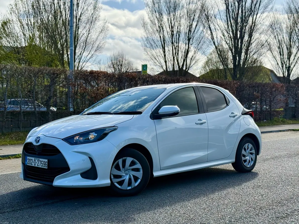 2020 TOYOTA YARIS HYBRID 1.5L *HIGH SPEC* - Image 3