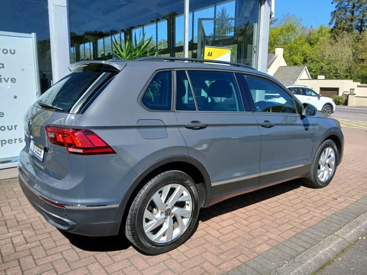 Volkswagen Tiguan 2.0 TDI 122HP Life, Dolphin Grey - Image 5