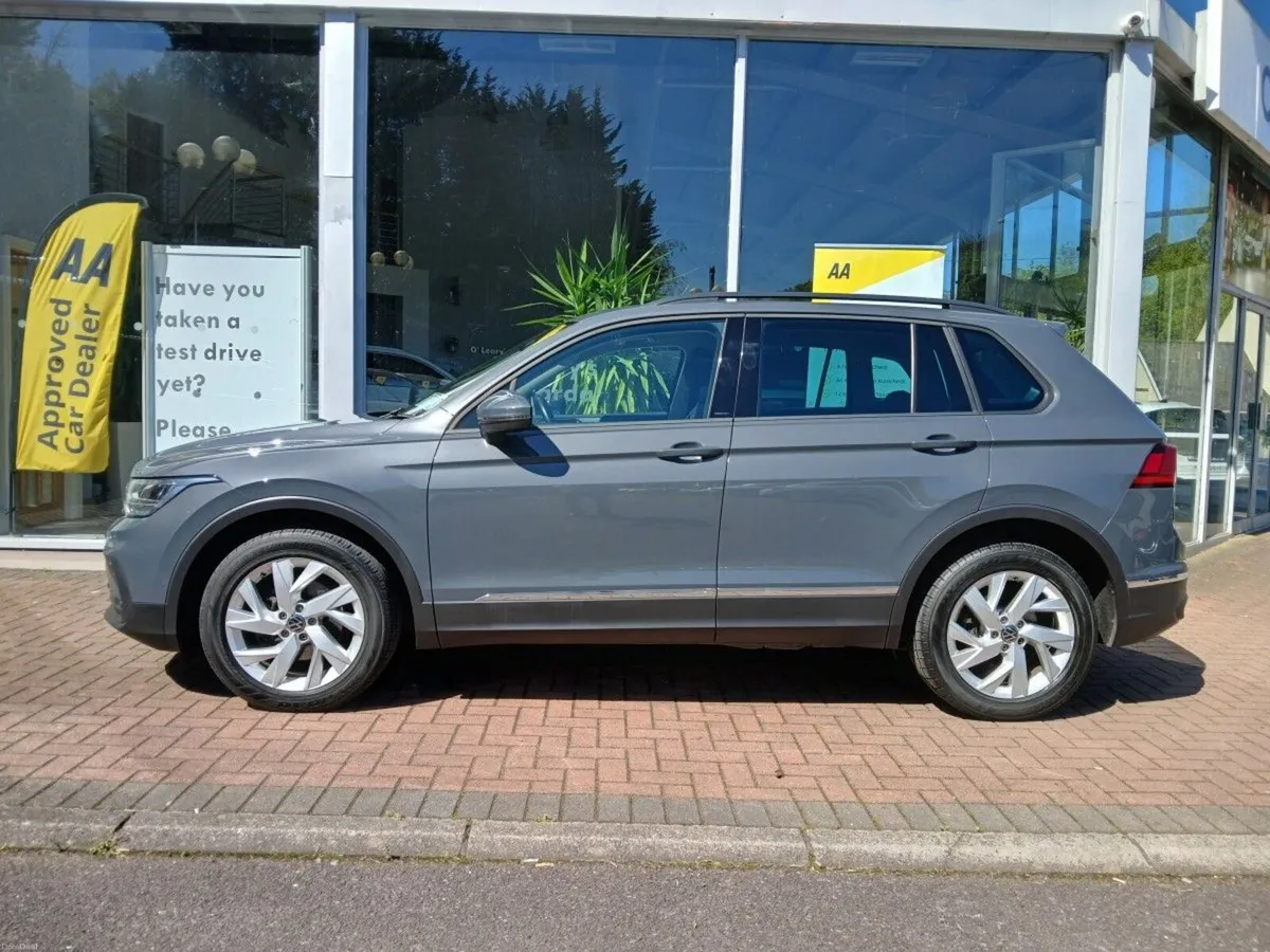 Volkswagen Tiguan 2.0 TDI 122HP Life, Dolphin Grey - Image 4
