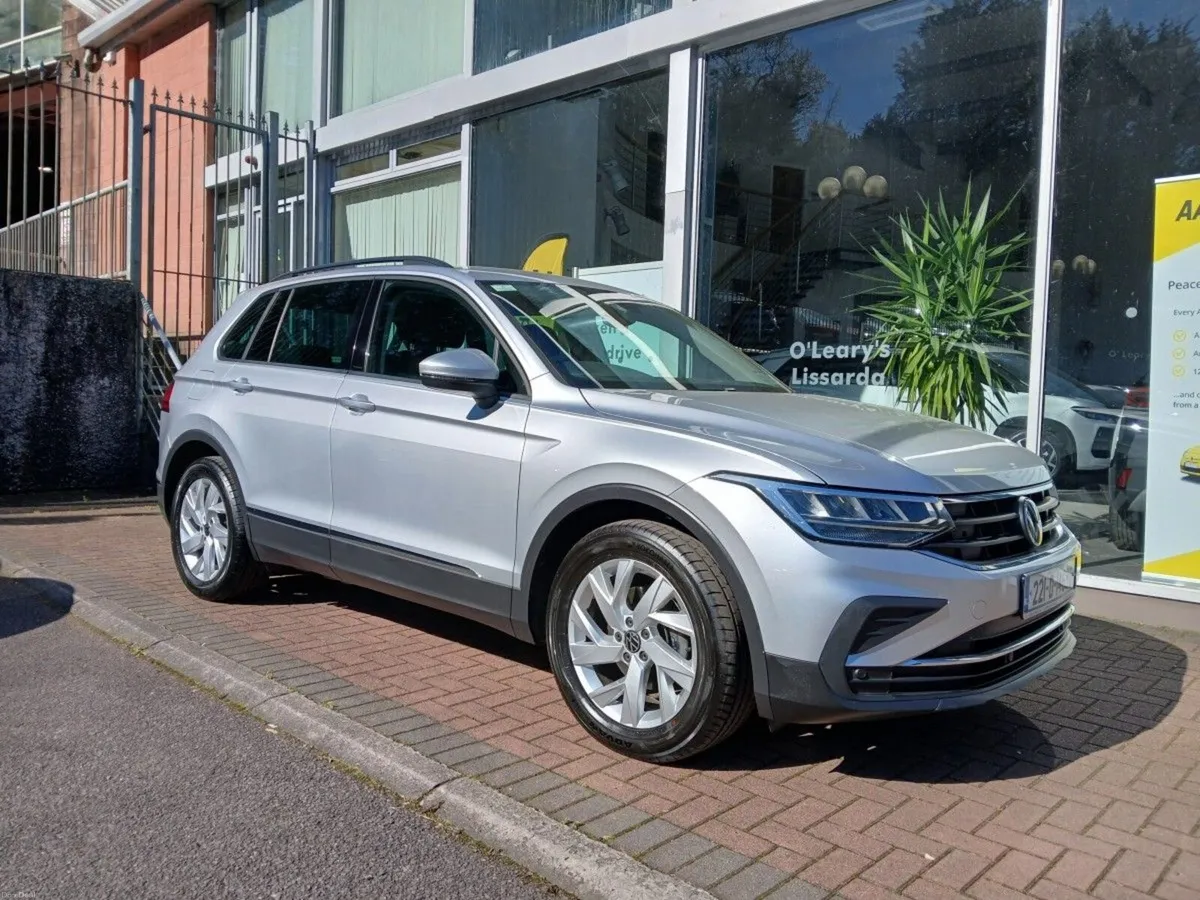 Volkswagen Tiguan 2.0 TDI 122HP Life, Reflex Silve - Image 1