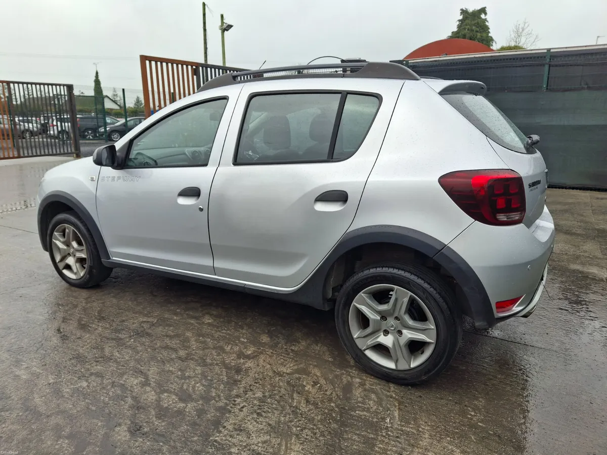 2018 Dacia Sandero Stepway Light Damage - Image 4