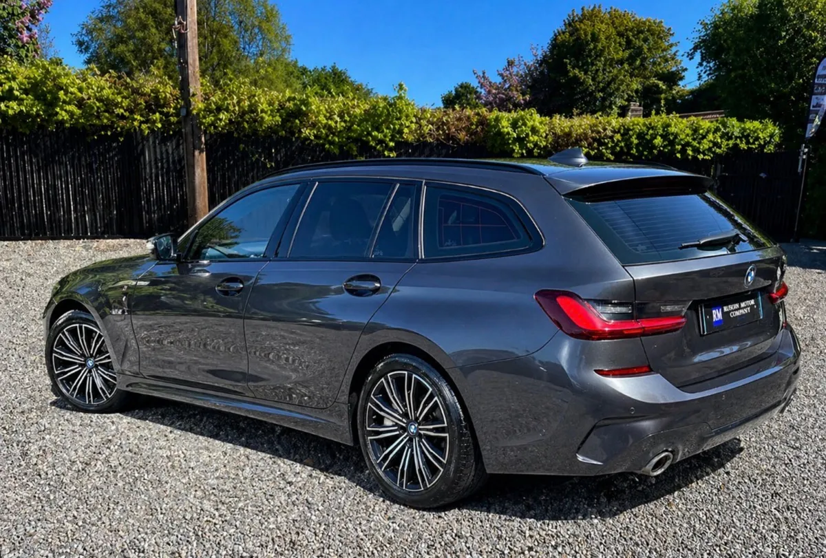 22 BMW 330e M Sport Touring Plug-In Hybrid Auto - Image 3