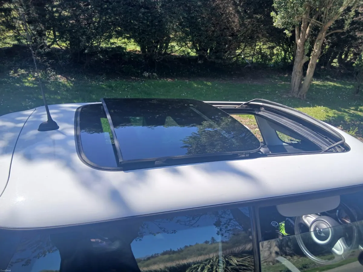 Minie cooper one full pam roof sun roof model - Image 4