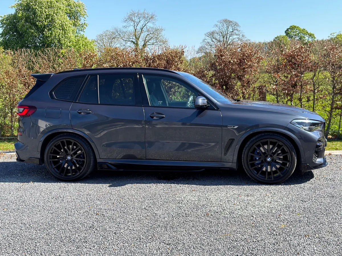 2022 BMW X5 45e M Sport - Image 2