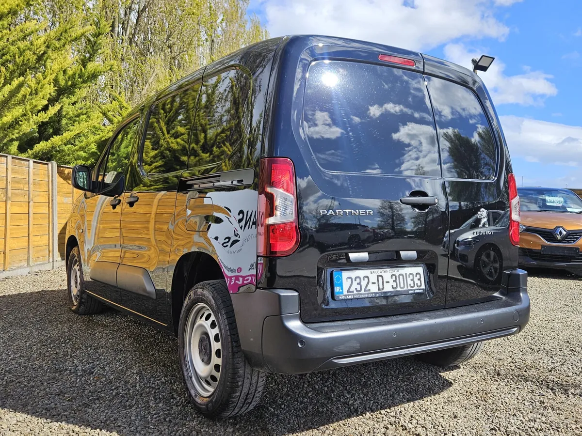 2023 PEUGEOT PARTNER 3 SEATS  WITH ONLY 32KLMS  A - Image 2