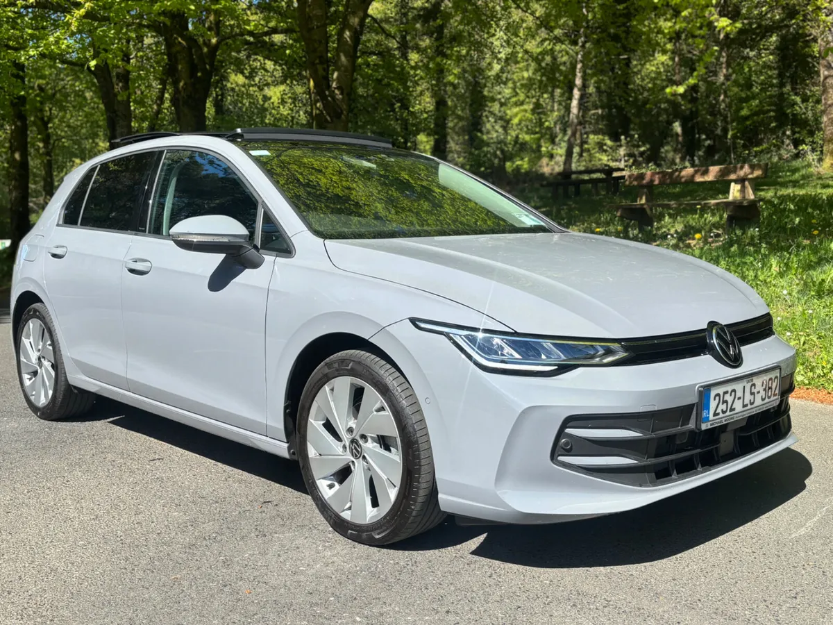 2025 Volkswagen Golf EDITION 75 1.5 TSI 116HP - Image 1
