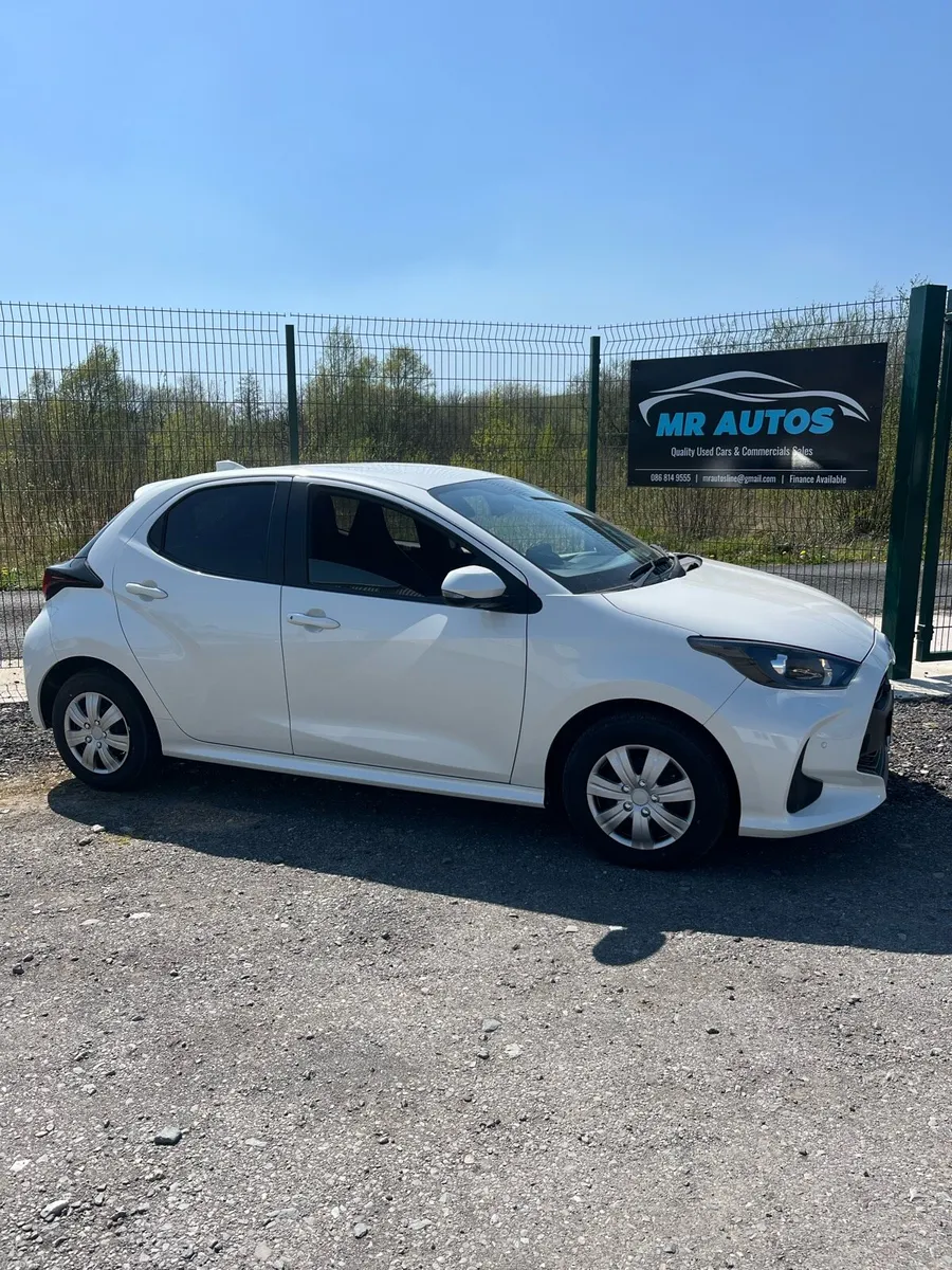 222 TOYOTA YARIS ONLY 7600 Kms - Image 1