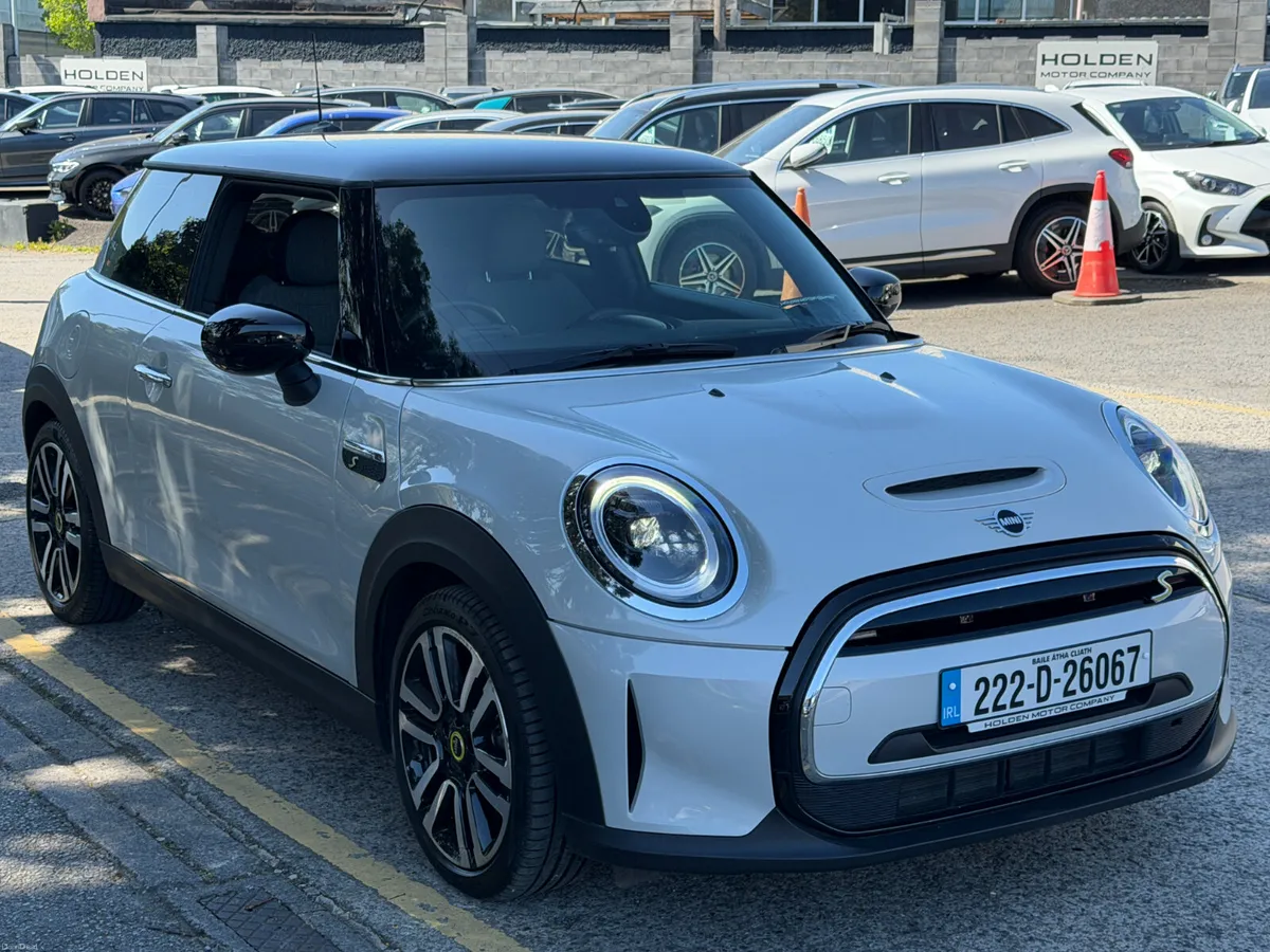 2022 Mini Electric..LEVEL 2 SPEC..2 keys - Image 6