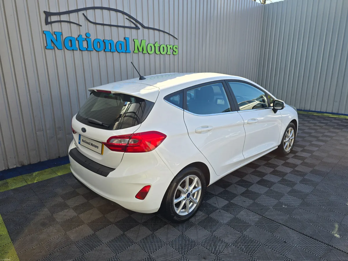 2017 Ford Fiesta 1.0 Petrol - Image 3