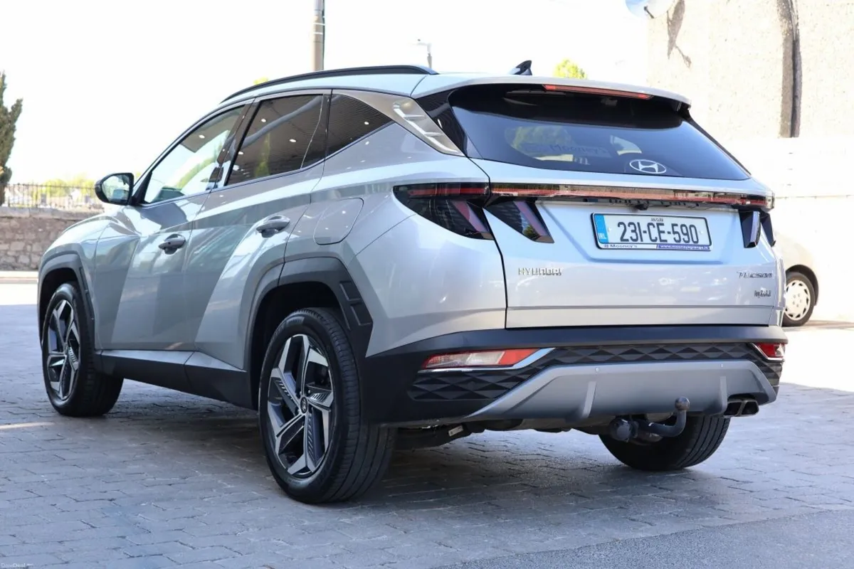 Hyundai Tucson 2WD Executive Plus HEV Auto - Image 4
