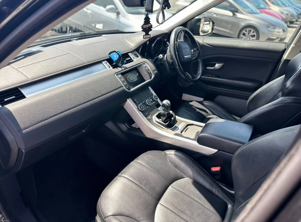 Range Rover Evoque - Image 2