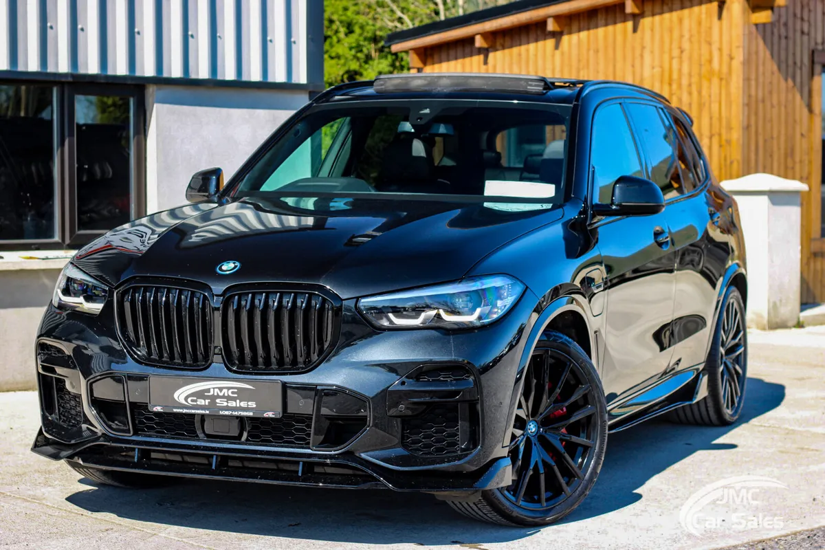 2023 BMW X5 45E M-SPORT X-DRIVE - Image 1
