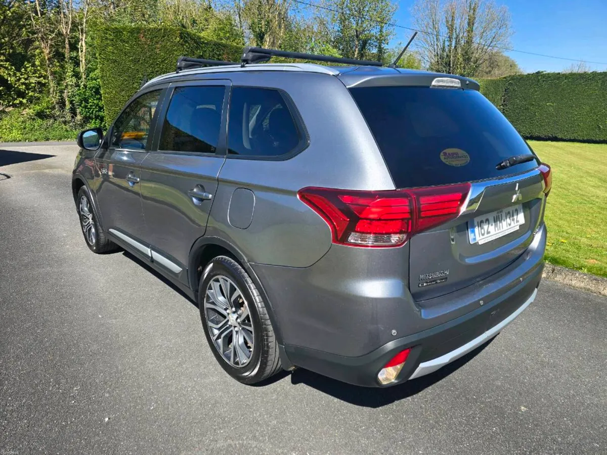 Mitsubushi Outlander 7seat 4WD - Image 4