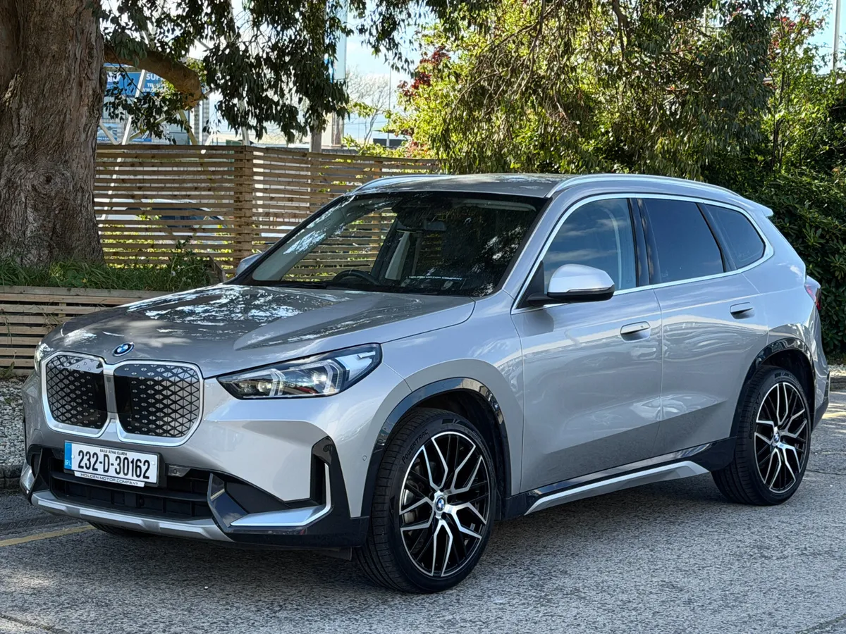 2023 BMW iX1..X-LINE..2 keys - Image 2