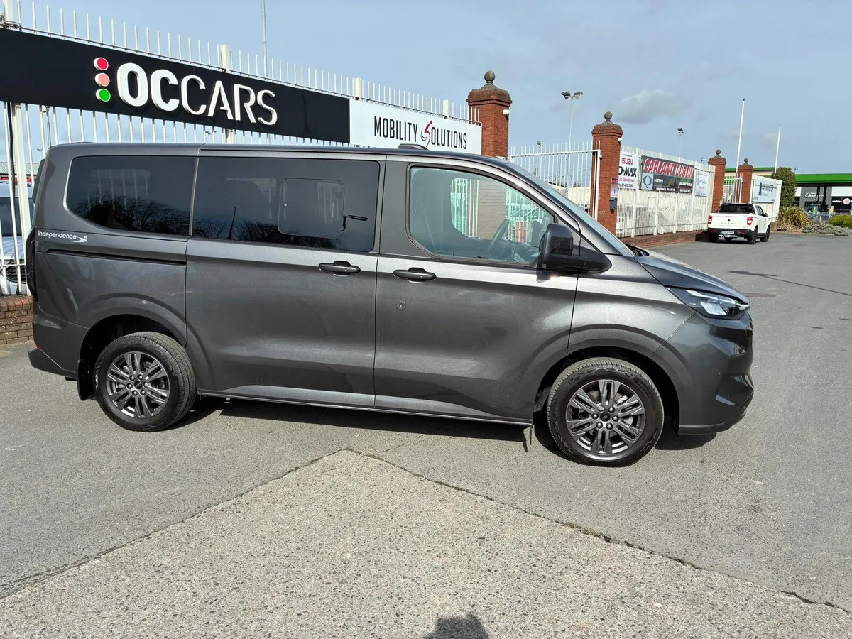 2025 Ford Custom Independence RE 5 Seats+WC - Image 3