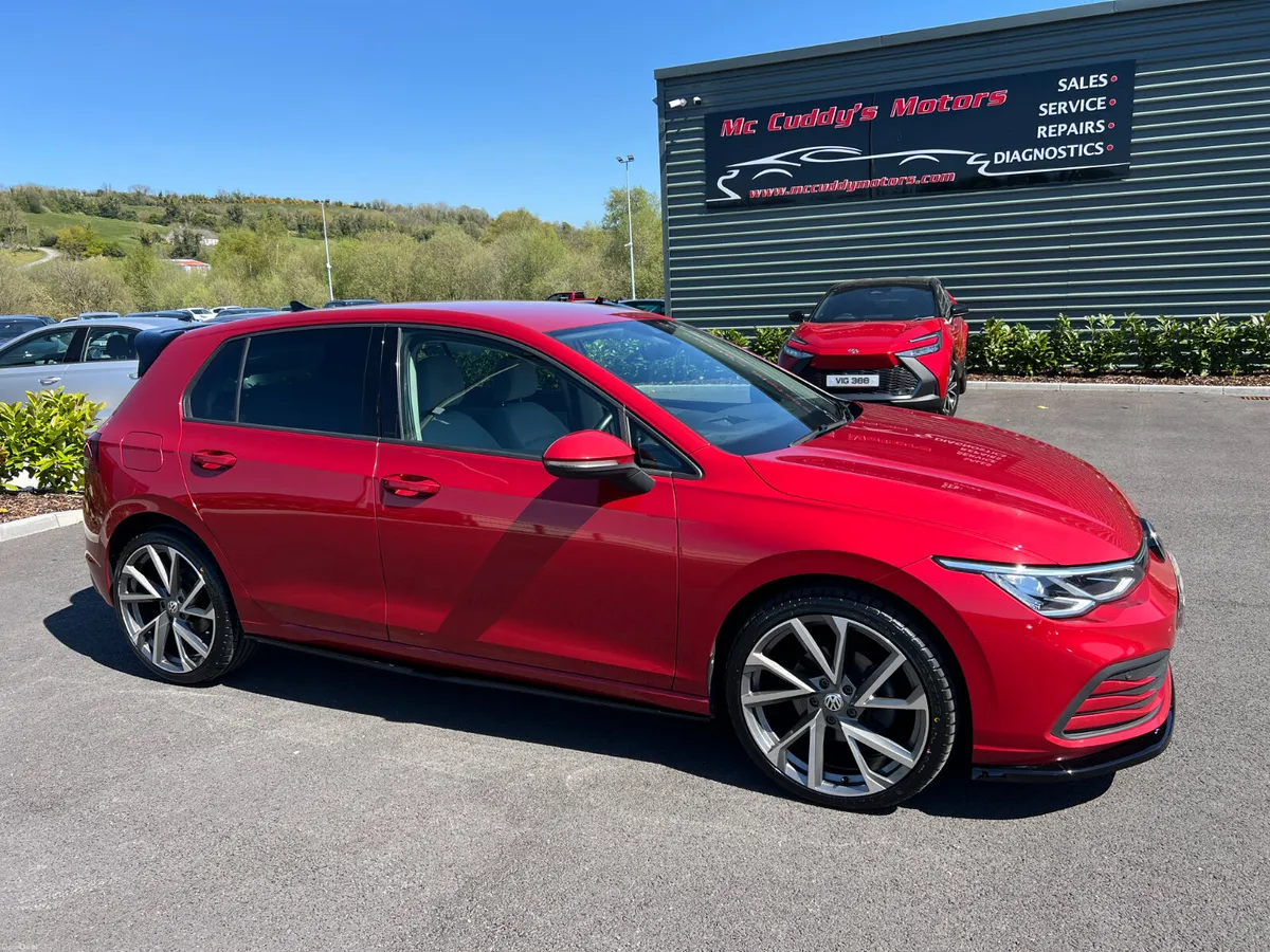 2022 Volkswagen Golf Life 2.0 TDI - Image 1
