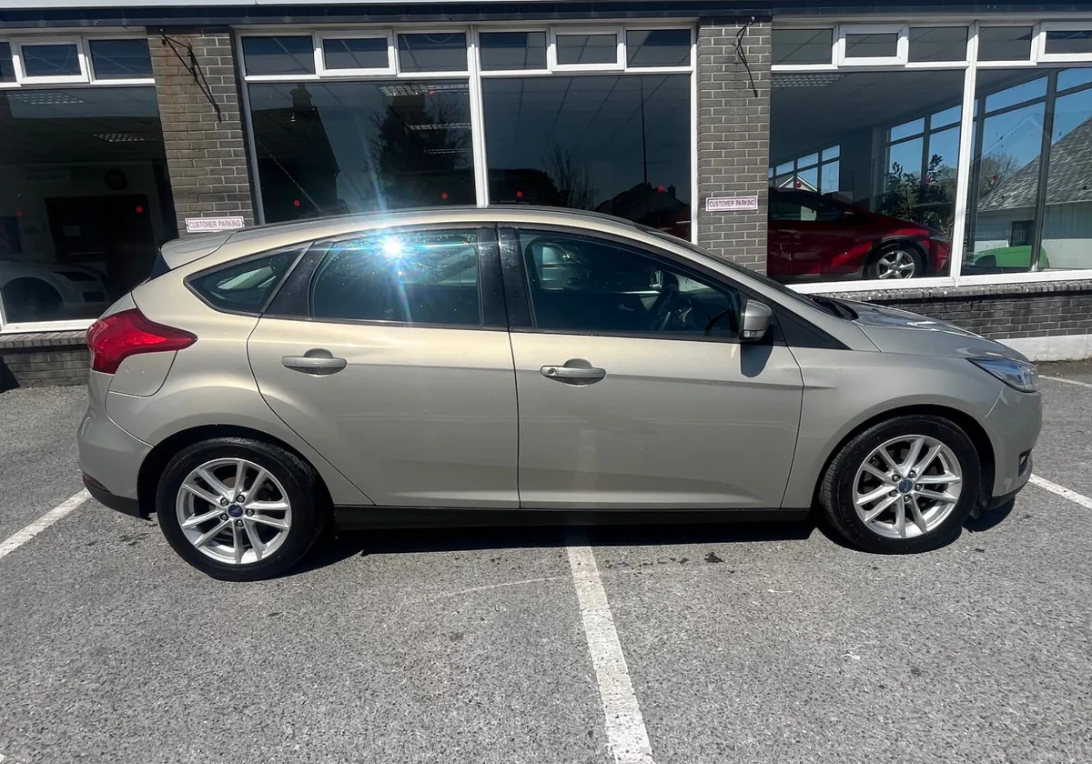 Ford Focus STYLE 1.5 TD 95PS 6SPEED 4 5DR 4DR - Image 2