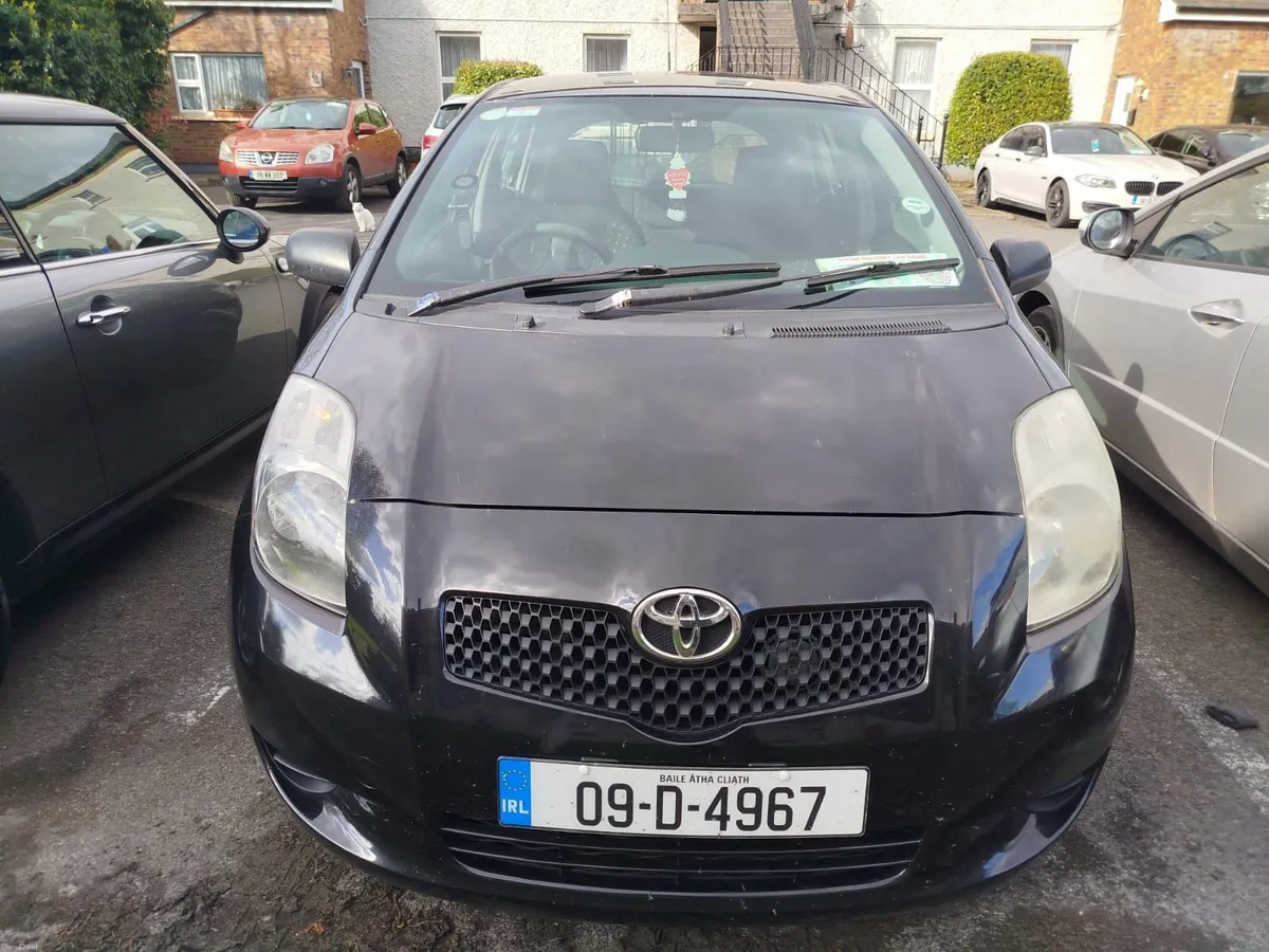 Toyota Yaris 2009 - Image 2