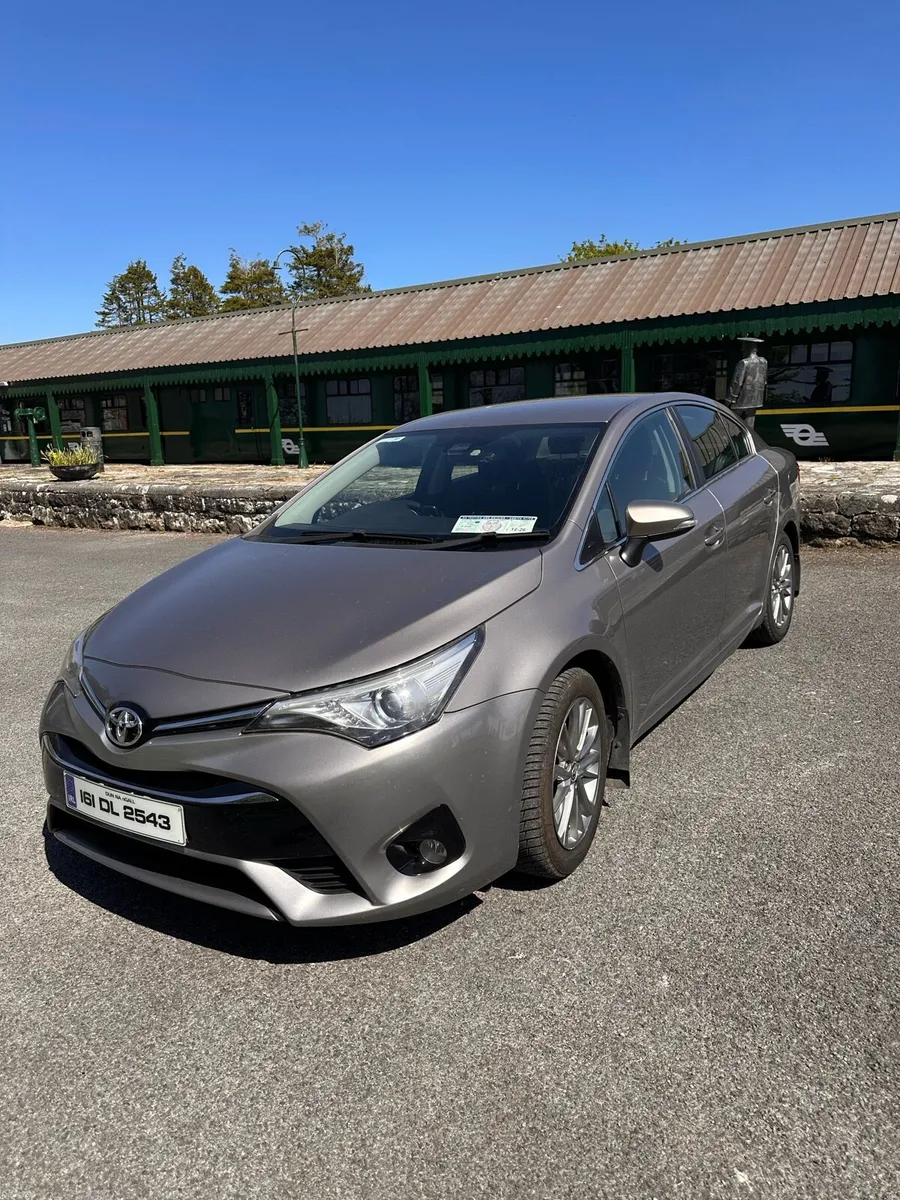Toyota Avensis - Image 1