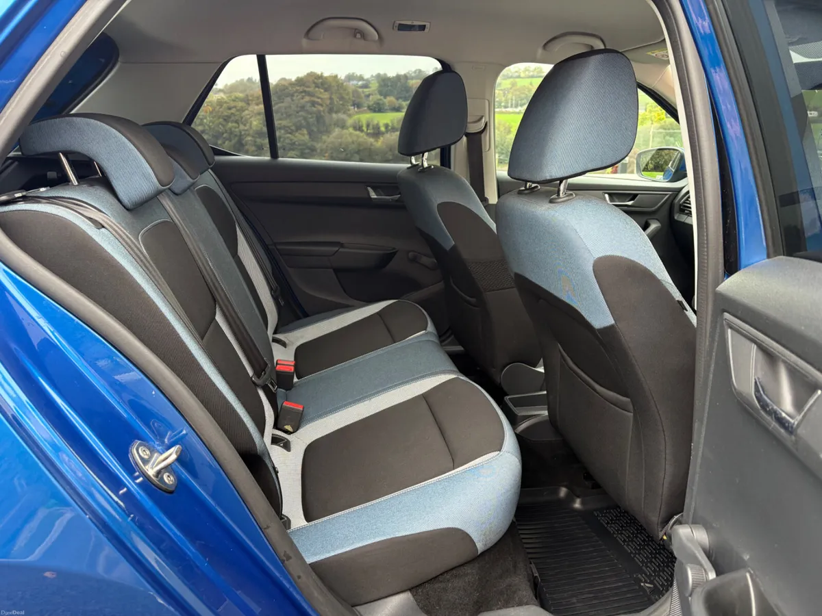 2016 Skoda Fabia 1.2TSI Automatic - Image 4