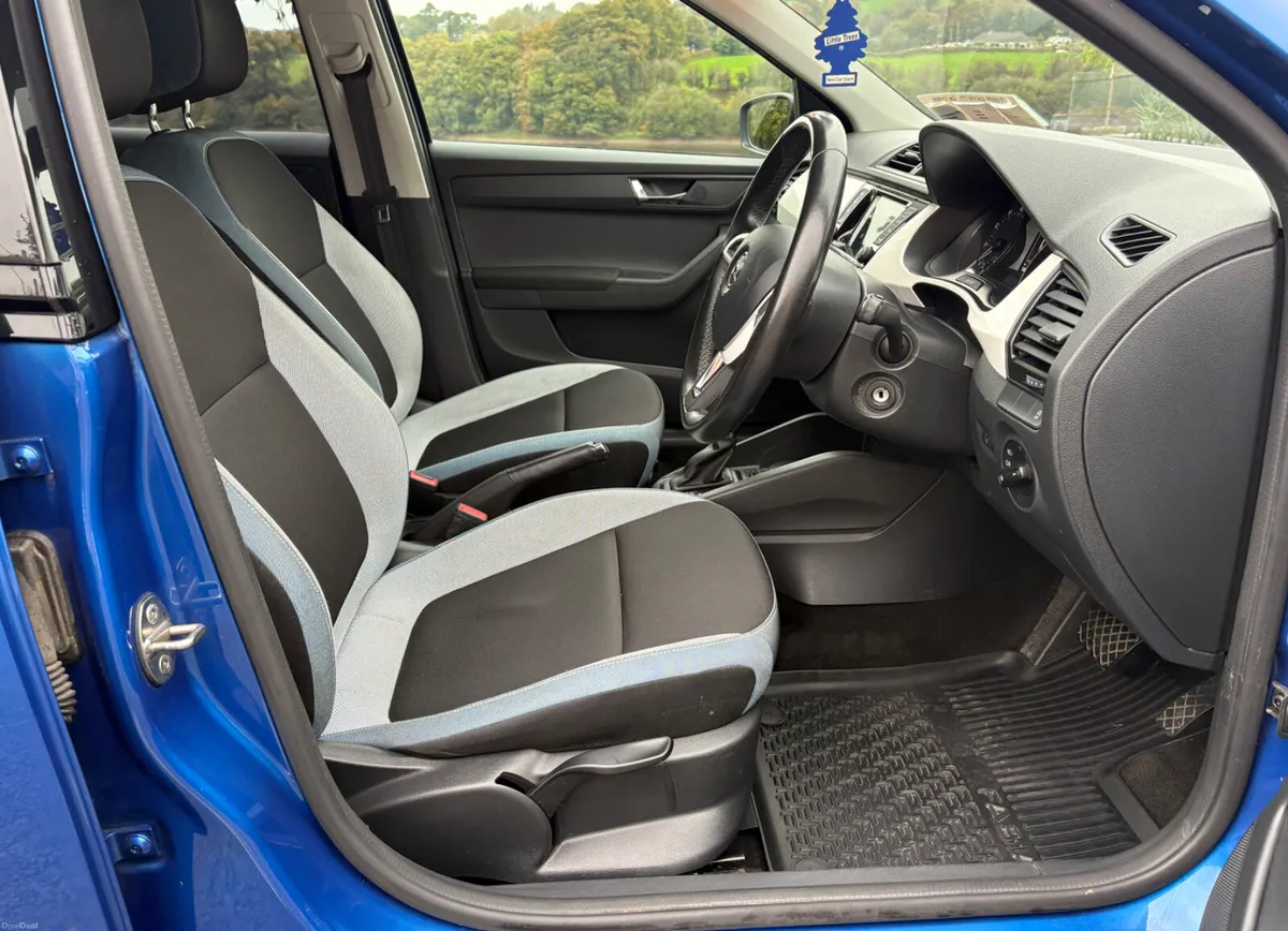 2016 Skoda Fabia 1.2TSI Automatic - Image 6