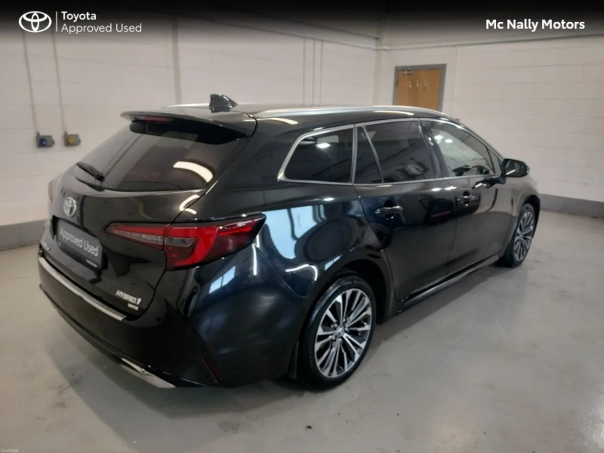 Toyota Corolla HYBRID SOL TOURING SPORT - Image 3