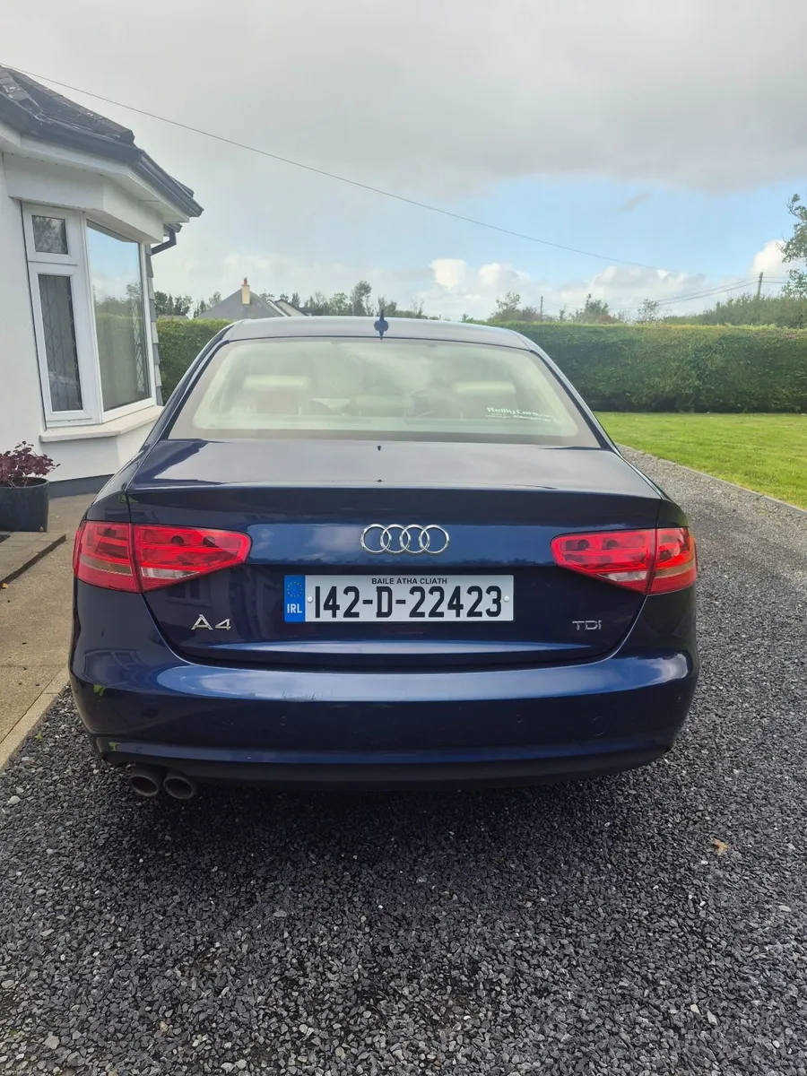 Audi A4 2014 - Image 2