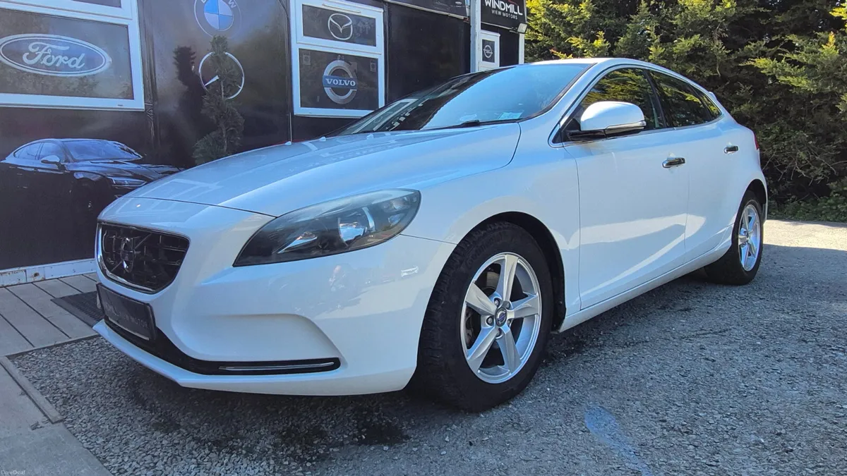 Volvo V40 Automatic 1.6 - Image 3